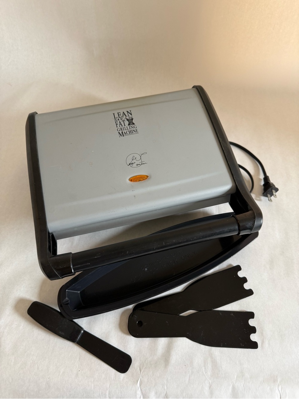 Lean Fat Grilling Machine Electric Grill — Silver and Black